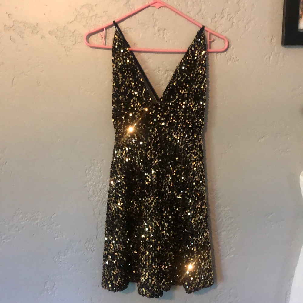 Sequin black and good dress